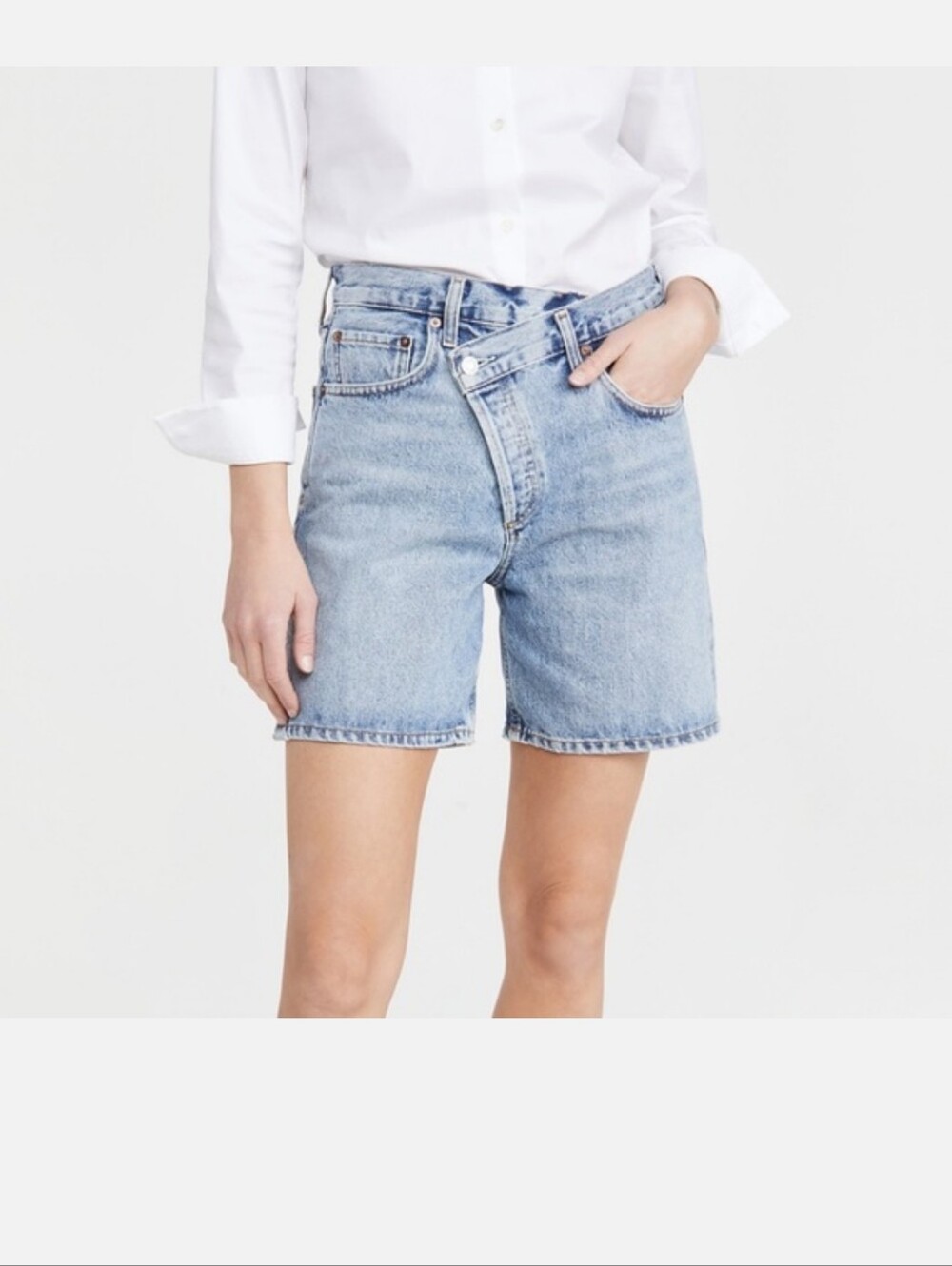 AGOLDE criss cross upsized short Size 25.